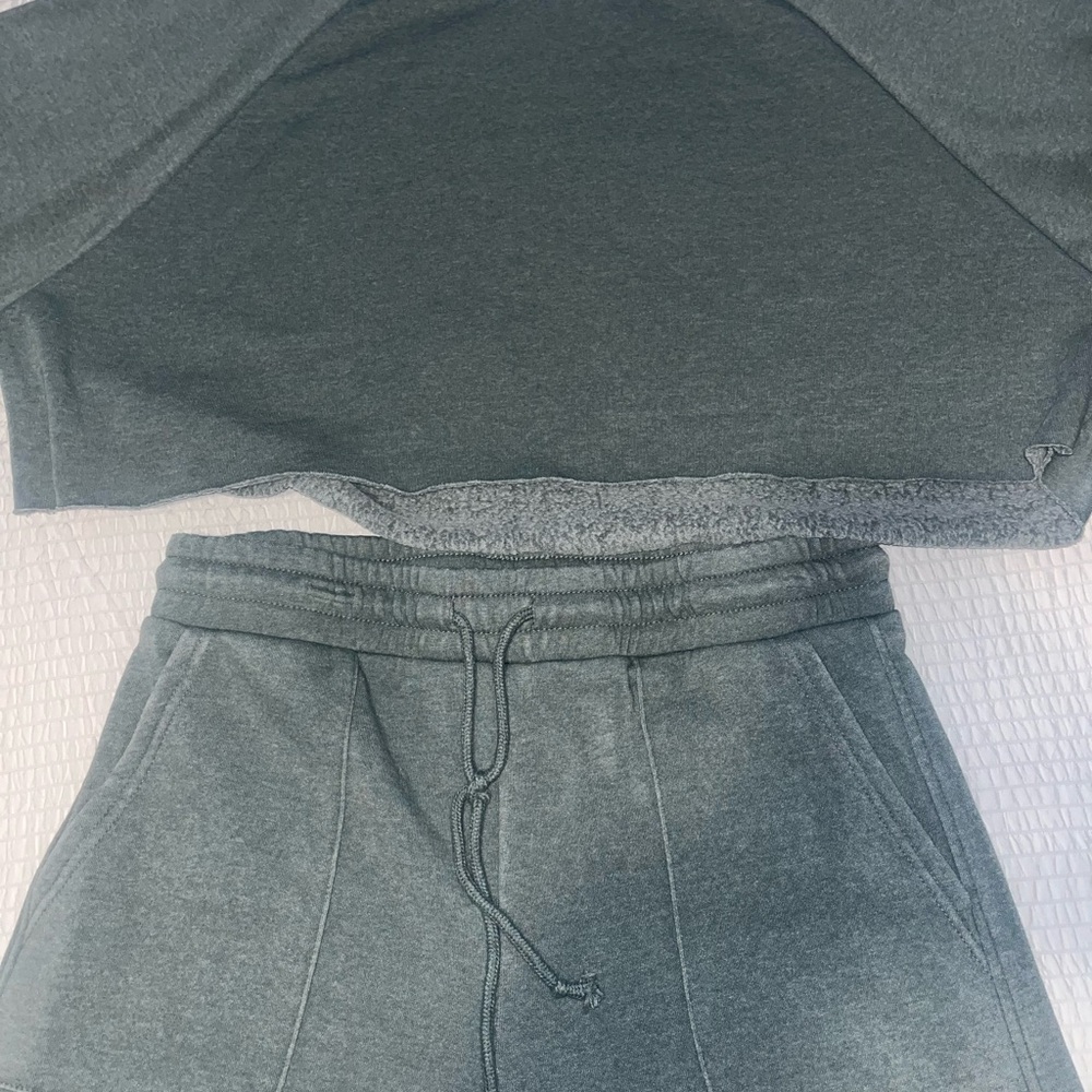Double Zero Green Sweatpants & Matching Sweatshirt Soft Cotton Blend - Picture 6 of 9